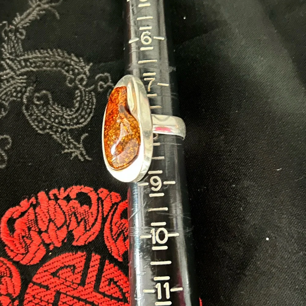Elegant Silver 925 and Amber‎ Ring